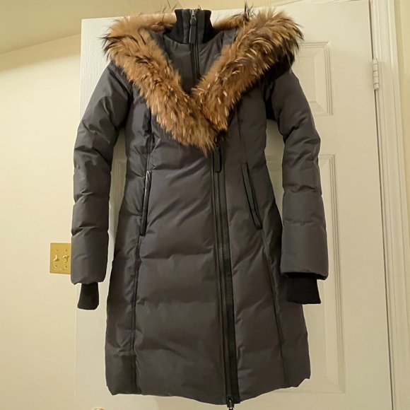 Mackage KAY down coat with natural fur Signature Mackage Collar - Picture 2 of 8